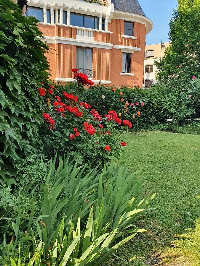 La Romantique Paryż 0*,  Francja